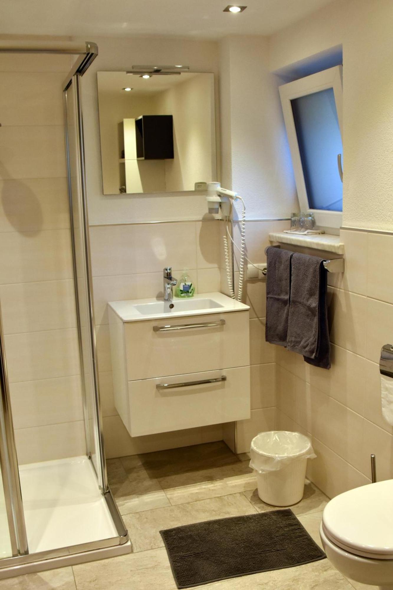 Gaestehaus Koell Roppen Екстериор снимка